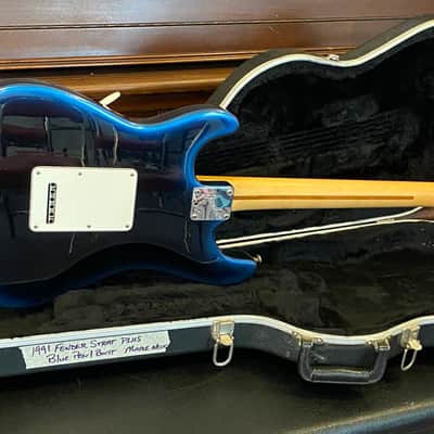 Fender Strat Plus Deluxe with Maple Fretboard 1991 - Blue Pearl Burst - UPGRADED LACE SENSOR BLUE S/ SILVER S/ RED Hum - FENDER HARDSHELL CASE (Center Latch Broke) image 10