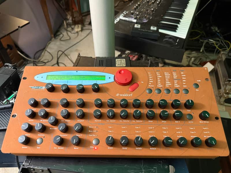 Waldorf Microwave XT Rackmount Wavetable Synthesizer 1998 - Orange image 1