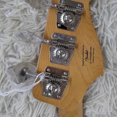 Fender Squier Classic Vibe '70s 4-String Left Handed Electric Jazz Bass, Black image 6