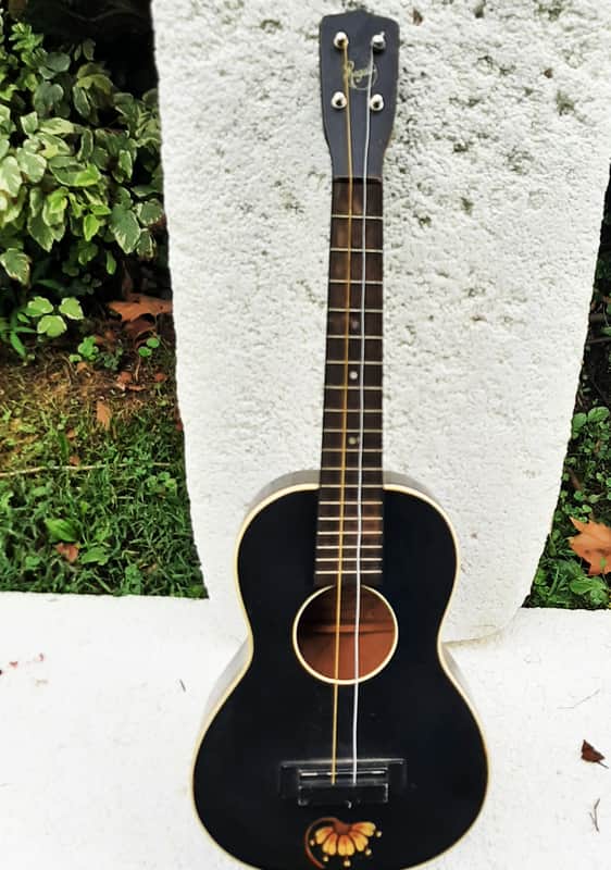 Regal Ukulele