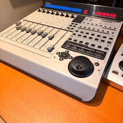 Mackie MCU Pro Universal DAW Control Surface (Used) image 3