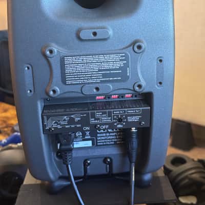 Genelec 8040B 6.5" Powered Nearfield Studio Monitor (Pair) 2013 - 2021 - Gray image 4