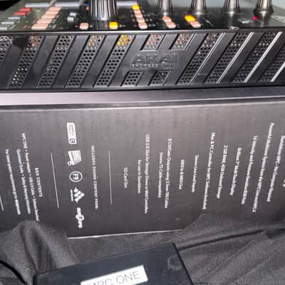 Akai MPC One Standalone MIDI Sequencer 2020 - Present Black image 4