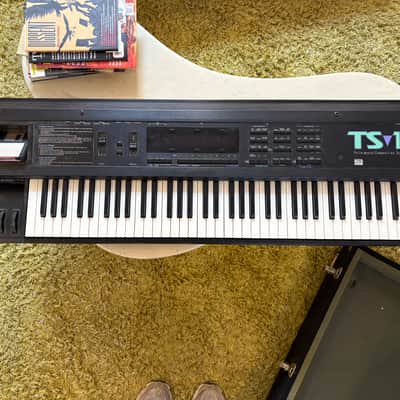 Ensoniq TS-12 Performance / Composition Synthesizer 1993 - 1996 - Black