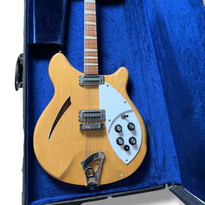 Rickenbacker 360/12 1967 - Mapleglo image 5