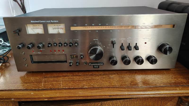 MCS (Modular Component Systems) / Panasonic 683-2500 stereo receiver with 8-track player in excellent condition serviced - 1970's image 1