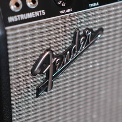 Fender '65 Princeton Reverb Reissue 12-Watt 1x10" Guitar Combo 2008 - Present - Black image 7
