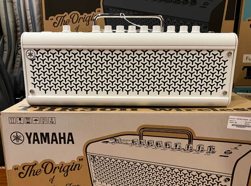 Yamaha THR30II WL Wireless 30-Watt Modeling Guitar Amp Combo White image 1