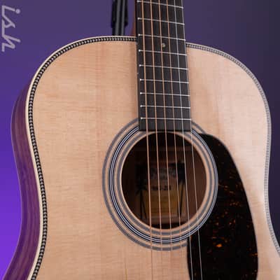 Martin O’ahu™ HG-28 Special Edition Acoustic Guitar image 4