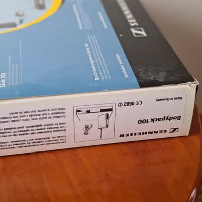 Sennheiser Sennheiser Diversity Receiver EM100 + SK100 Bodypack Transmitter + M3 Headmic – 790–822 MHz image 22