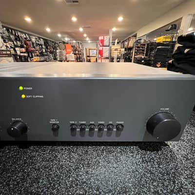 NAD Stereo Integrated Amplifier 304 image 5