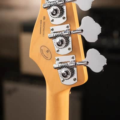 Fender Limited Edition Player II Jazz Bass, Rosewood Fingerboard - Sparkle 3-Color Sunburst - Demo image 6