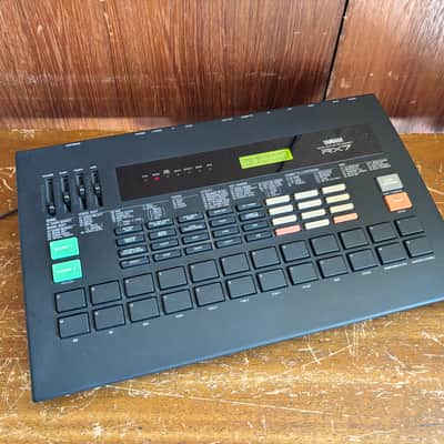 Yamaha RX7 Digital Rhythm Programmer Drum Machine New battery w/ power supply
