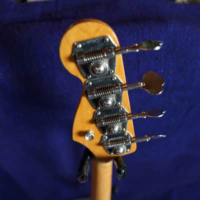 Fender 62 Reissue Jazz Bass 2006 Sunburst image 6