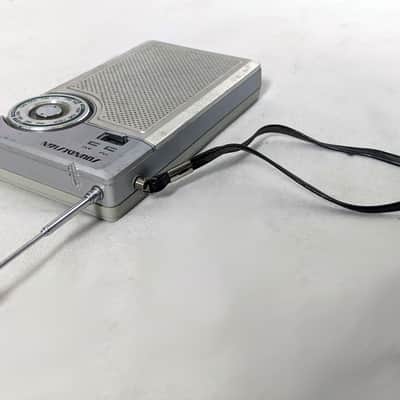 Vintage Sound Design AM FM Transistor Radio Model 2145 – B image 8