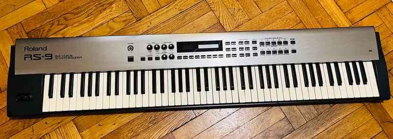 Roland RS-9 88-Key 64-Voice Synthesizer 2001 - 2003 - Brushed