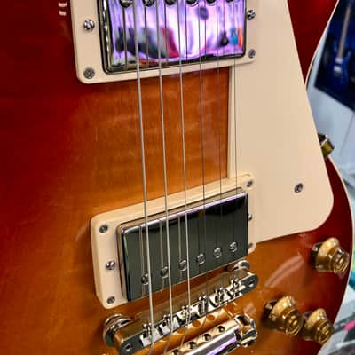 Gibson Les Paul Standard 50’s, Heritage Cherry Sunburst with Case 2023 image 11