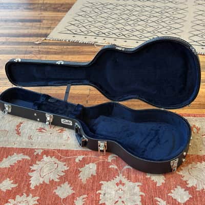 Guild Deluxe Electric Guitar Wood Case image 3