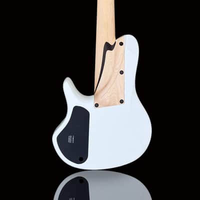 Mattisson Series 4 HL-6 2025 - Gloss Pearl White image 6