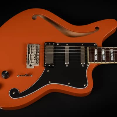 2021 D'Angelico Deluxe Bedford SH LE Tremolo - Rust | Korea Semi-Hollow Limited Edition 34 from 50 Seymour Duncan HSS Pickups | OHSC image 4
