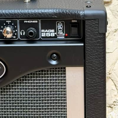 Peavey Rage 258 25-Watt 1x8" Guitar Combo Amp image 6