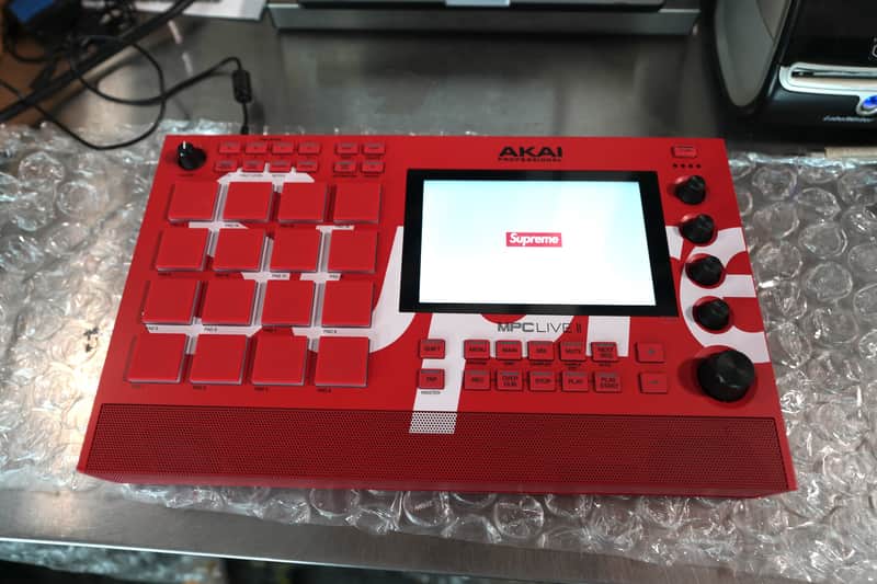 Supreme akai mpc live2 Supreme Akai MPC Live II 赤