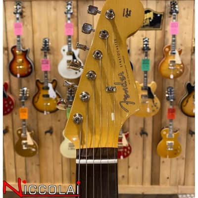 Fender Vintera II '60s Stratocaster, Rosewood Fingerboard, 3-Color Sunburst image 3