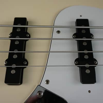 Fender Jazz Bass 1995 - White Japan Bass Guitar image 11