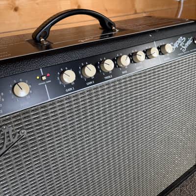 Fender Super-Sonic 22 2-Channel 22-Watt 1x12" Guitar Combo 2010 - Present - Black image 4