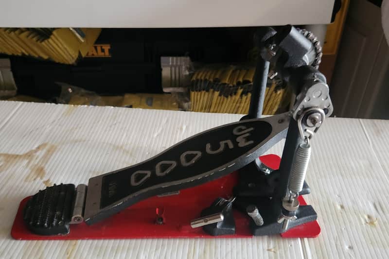 DW5000 DW 5000 Foot Pedal image 1