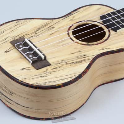 Amahi UK770 Classic Spalted Maple Ukulele - Soprano image 4