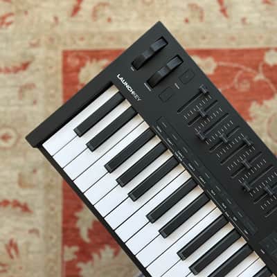 Novation Launchkey 49 MK4 image 5