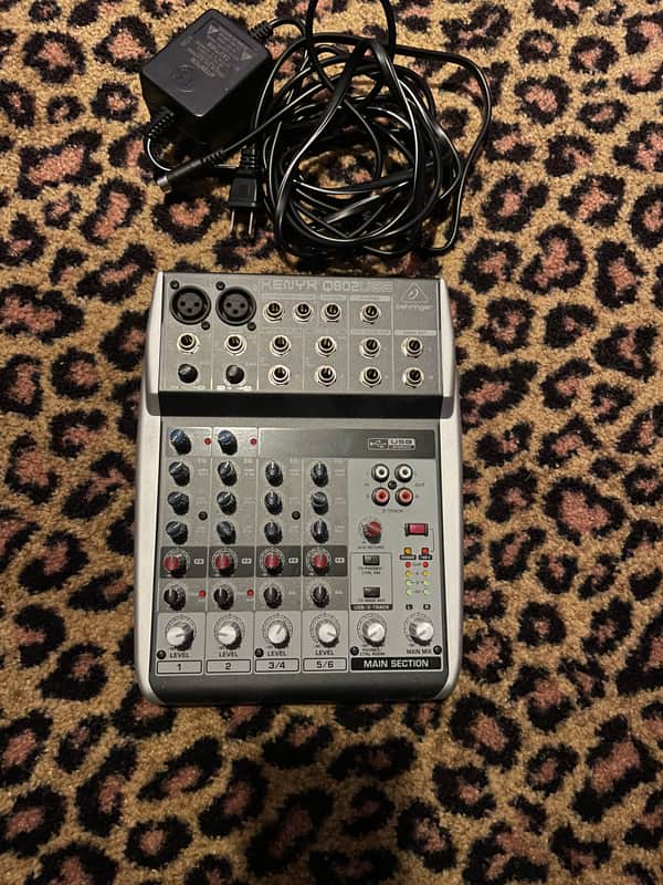 Behringer Xenyx Q802USB 8-Input Mixer with USB | Reverb