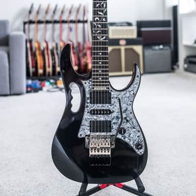 Ibanez Steve Vai Signature JEM 555 BK in Black image 1