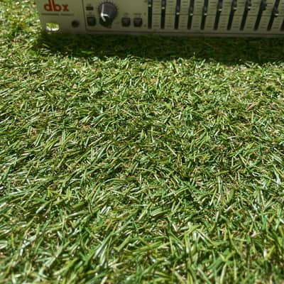 dbx 215s Dual Channel 15-Band EQ image 2