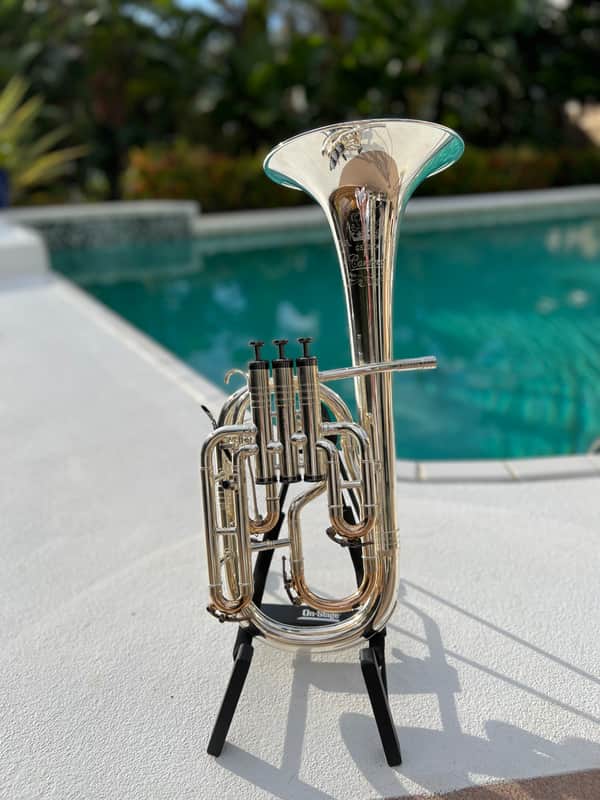 Tenor Horn Eb. Geneva Cardinal Professional image 1