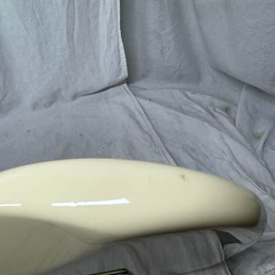 Fender American Standard Stratocaster Guitar with Case 2005 - Olympic White / Maple neck image 23