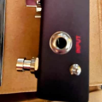 Brand New R-28 Double Thruster Bass Overdrive Fat tone, clear punchy lows. w/9v Pwr Adapte image 5