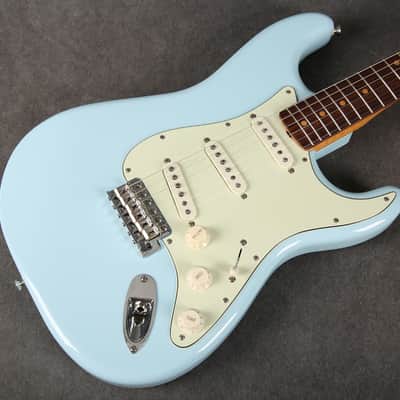 Fender Vintera III Early 60s Stratocaster - Sonic Blue - 2nd Hand image 11