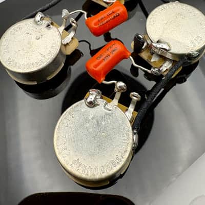 Gibson SG 50s style wiring harness with 0.022uF Sprague Orange Drop capacitors and split short shaft 500k pots image 2