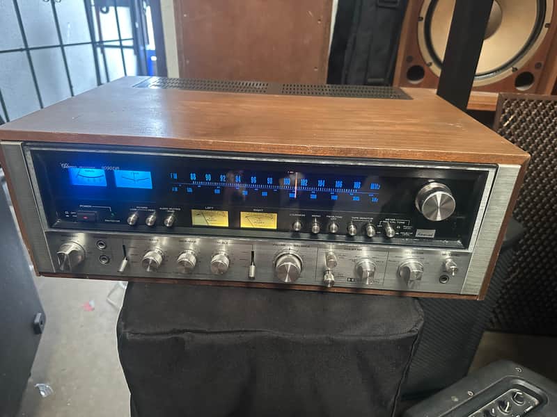 Sansui 9090 Stereo Receiver 1975 - 1977 - Silver image 1