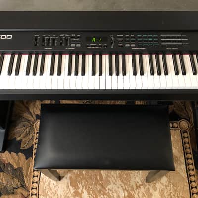 Roland RD-500 88-Key Digital Piano with weighted hammer-action keys, Black - includes Roland PB-450 bench