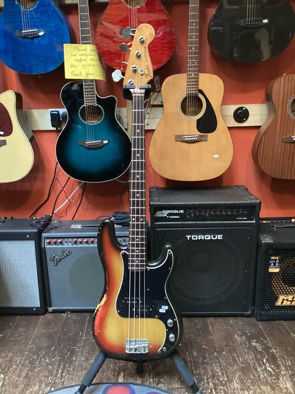 1977 Fender Precision Bass – Vintage USA – 3-Tone Sunburst – Original Pickups image 1