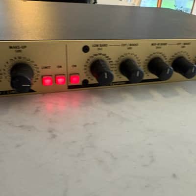 SPL 2058 Track One Channel Strip 2001 - 2009 - Gold image 4