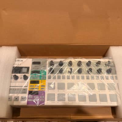 Arturia BeatStep Pro MIDI Controller 2017 - Present - White Bild 2