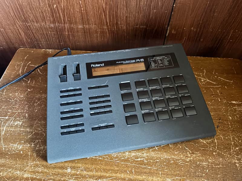 Roland R-8 Human Rhythm Composer Drum Machine NEW INTERNAL BATTERY w/ power supply image 1