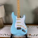 Fender Vintera '50s Stratocaster Modified – Daphne Blue