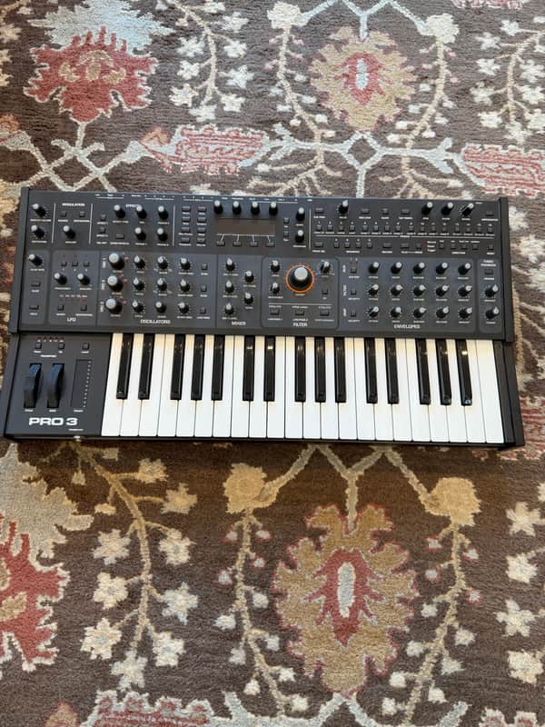 Sequential Pro 3 37-Key 3-Voice Monophonic / Paraphonic Synthesizer 2020 - Present - Black image 1