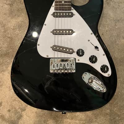 First Act ME1957 strat style electric guitar image 3