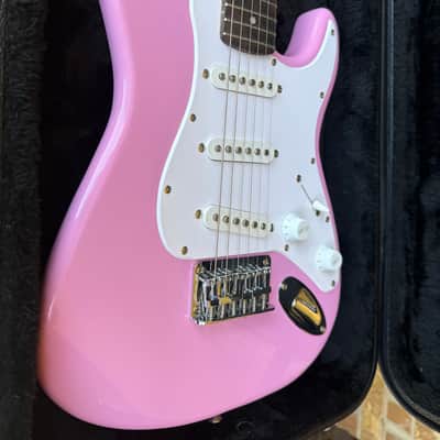 Fender Squier Mini Stratocaster - Shell Pink with Hard Case Bild 3